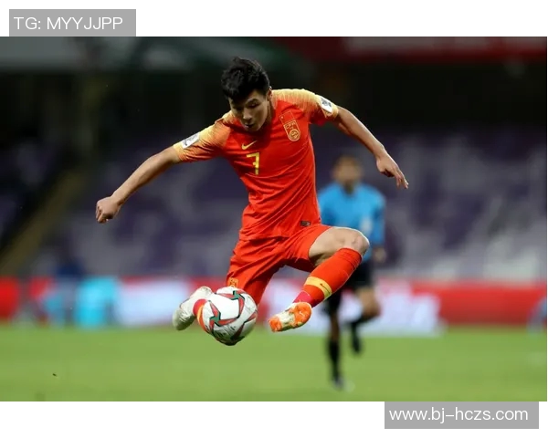 足球明星换下场瞬间：赛场内外的微妙变换与战术博弈